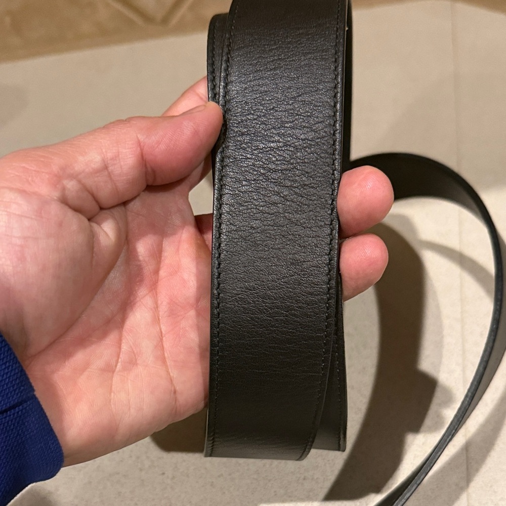 Gucci Black Leather Belt with Gold Tiger Head Buckle - Picture 5 of 6